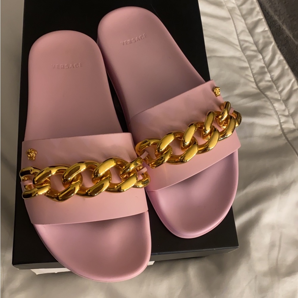 Light pink Versace slides